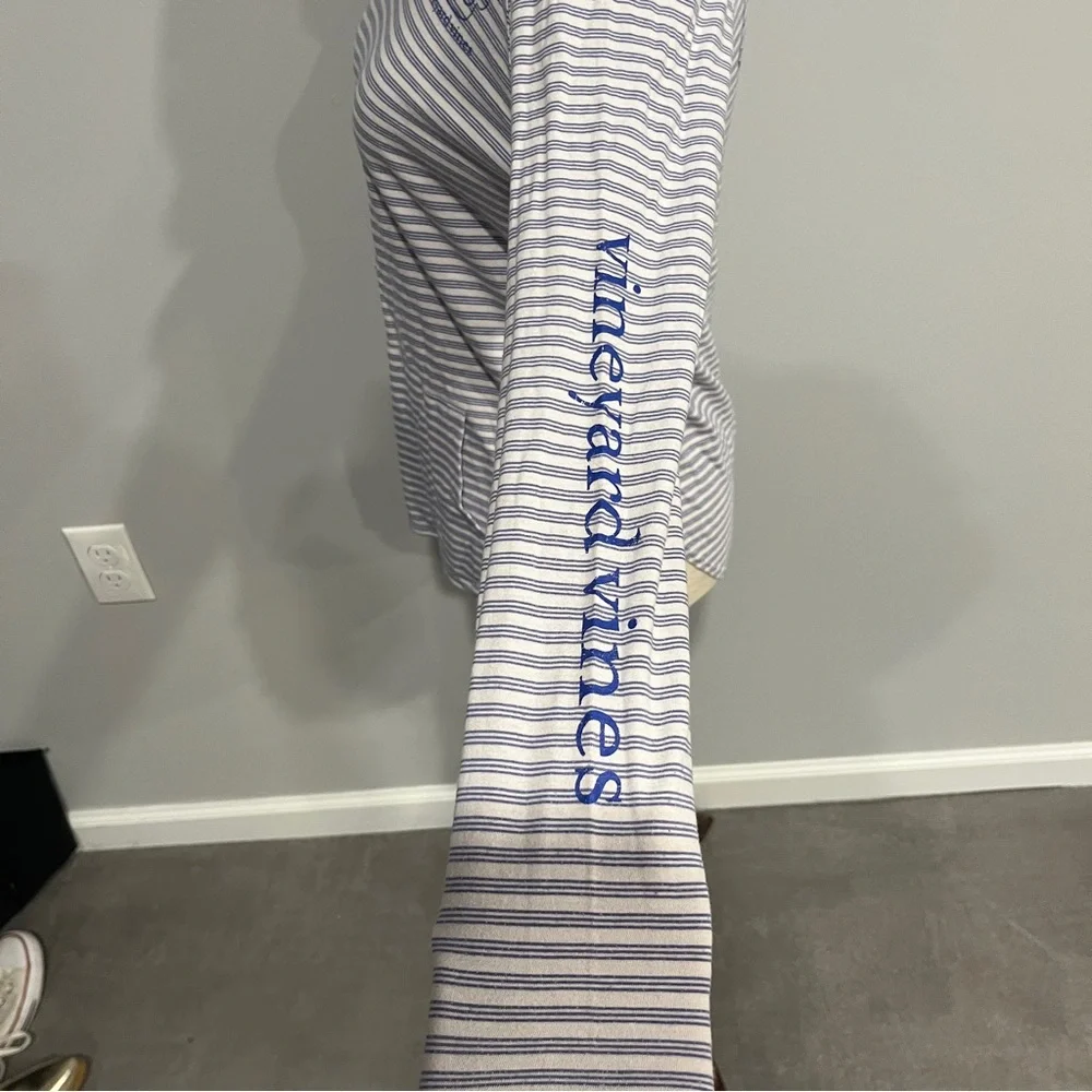 Vineyard Vines Girls Large Longsleeve Striped Navy and White Hoodie T Shirt 14 - Picture 3 of 7